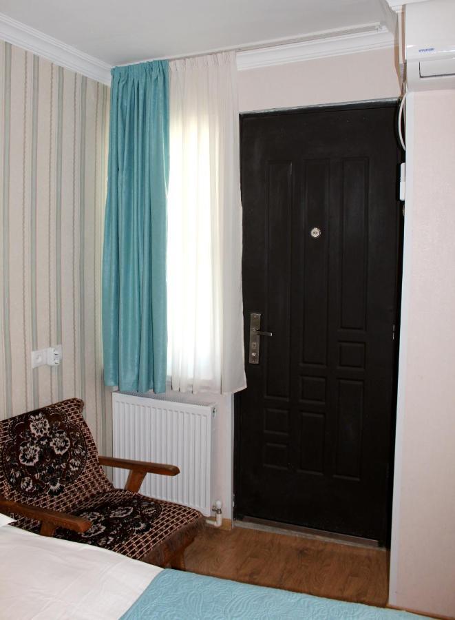 Guest House Old Tiflis 5 ภายนอก รูปภาพ